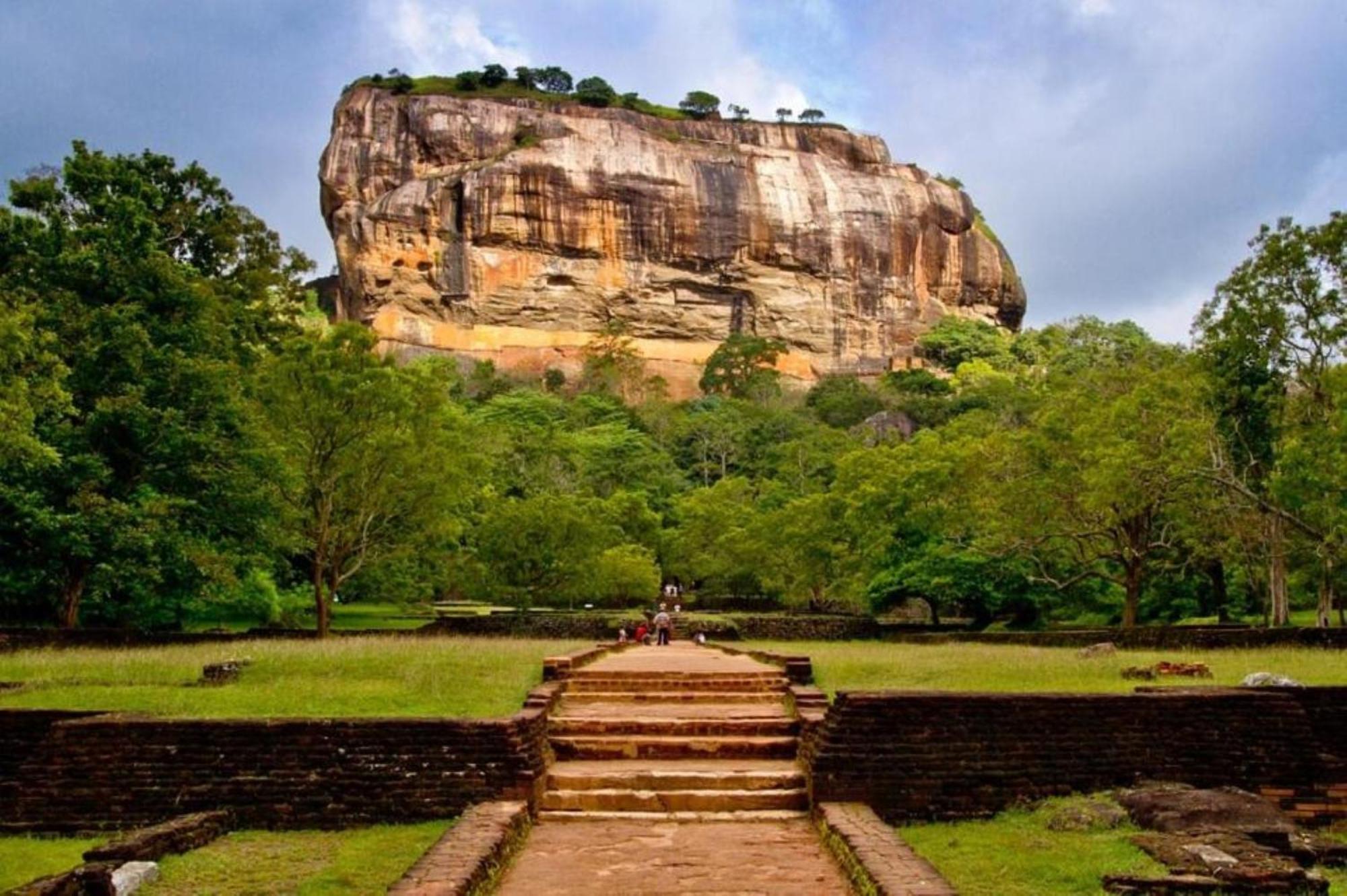 Ruk Sewana Villa Tree House Sigiriya Bagian luar foto